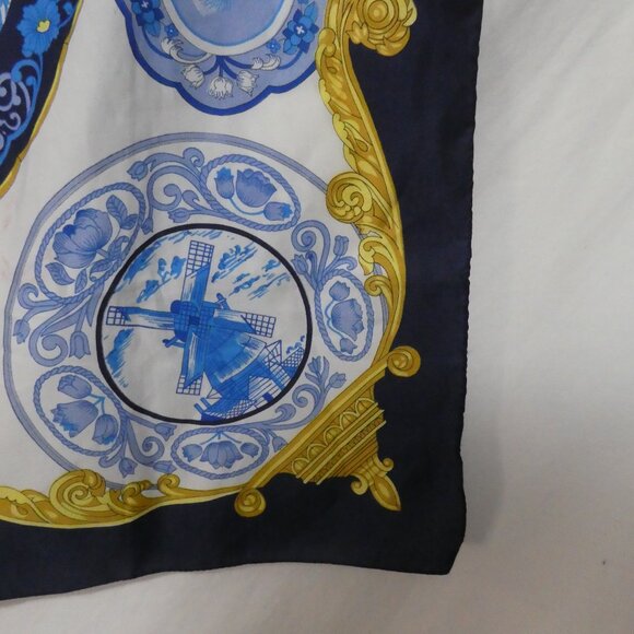 Unbranded | OS | Blue White Gold | Holland Souvenir Scarf - Picture 9 of 16